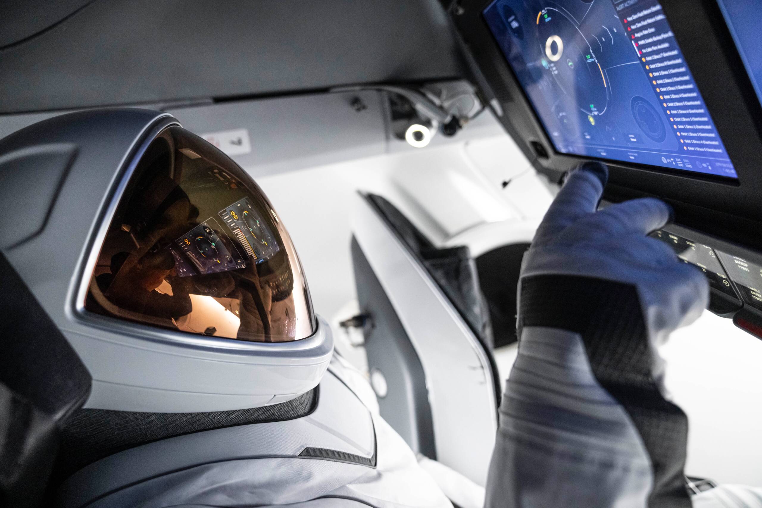 SpaceX - Extravehicular Activity (EVA) Suit Heads-Up Display UI/UX